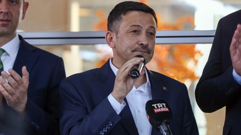AK Parti’nin İzmir adayı Hamza Dağ’dan “İçkiyi yasaklayacak mısınız?” sorusuna cevap: Belediye başkanlığına talibim, vilayet müftülüğüne değil