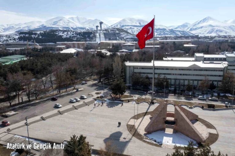 Atatürk Üniversitesi Yerleşkesinde İsimlendirme Düzenlemesi Yapıldı