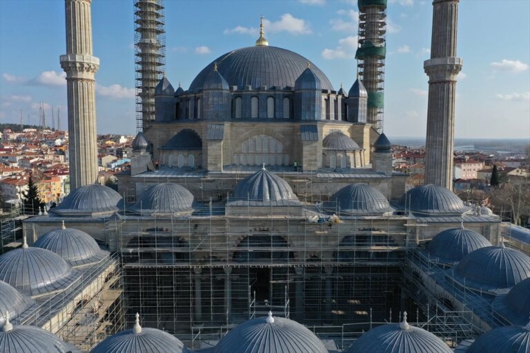 Mimar Sinan’ın ustalık yapıtı Selimiye Mescidi’nde onarım çalışmaları devam ediyor