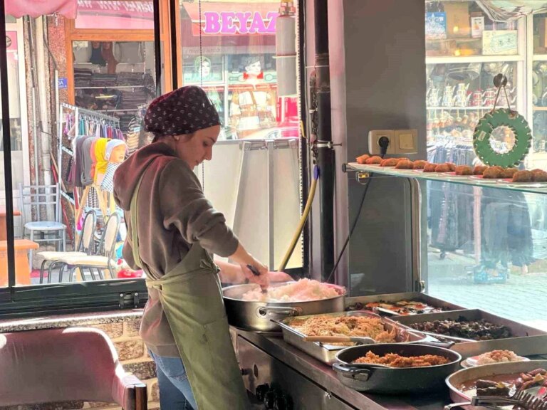 Zonguldak’ta bayan istihdamına örnek bir lokanta